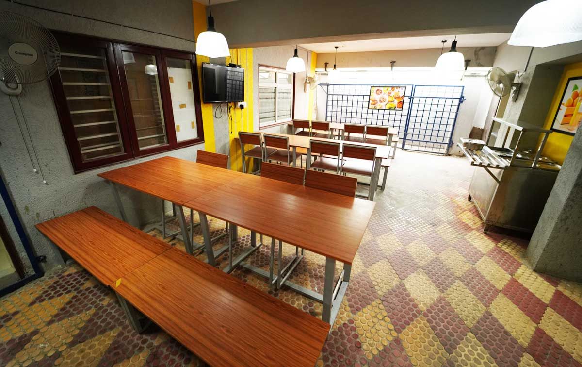 HYD_Santoshi_Towers_Dining_Hall.jpg
