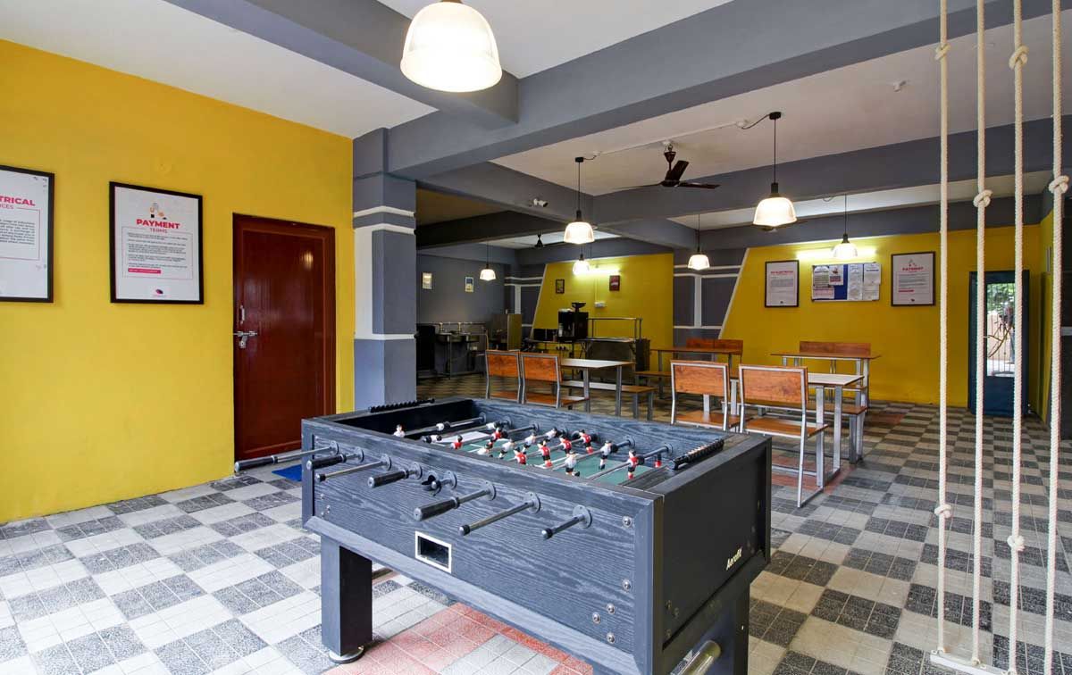 HYD_AA_Homes_Dining_Hall_And_Foosball_Table.jpg