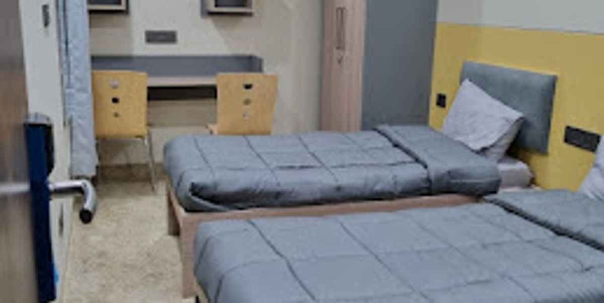 dummy pic room 5.jpg