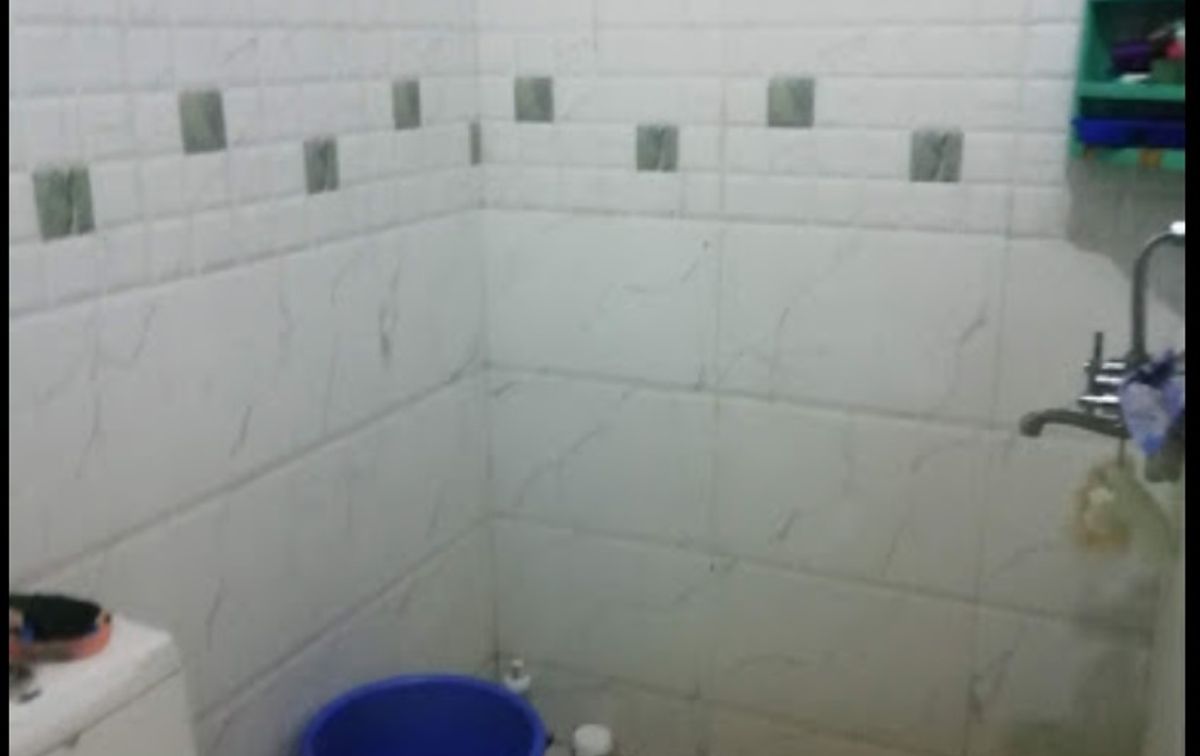 Bathroom2.jpg