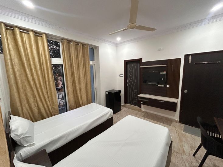 WhatsApp Image 2025-12-10 at 4.51.07 PM.jpeg