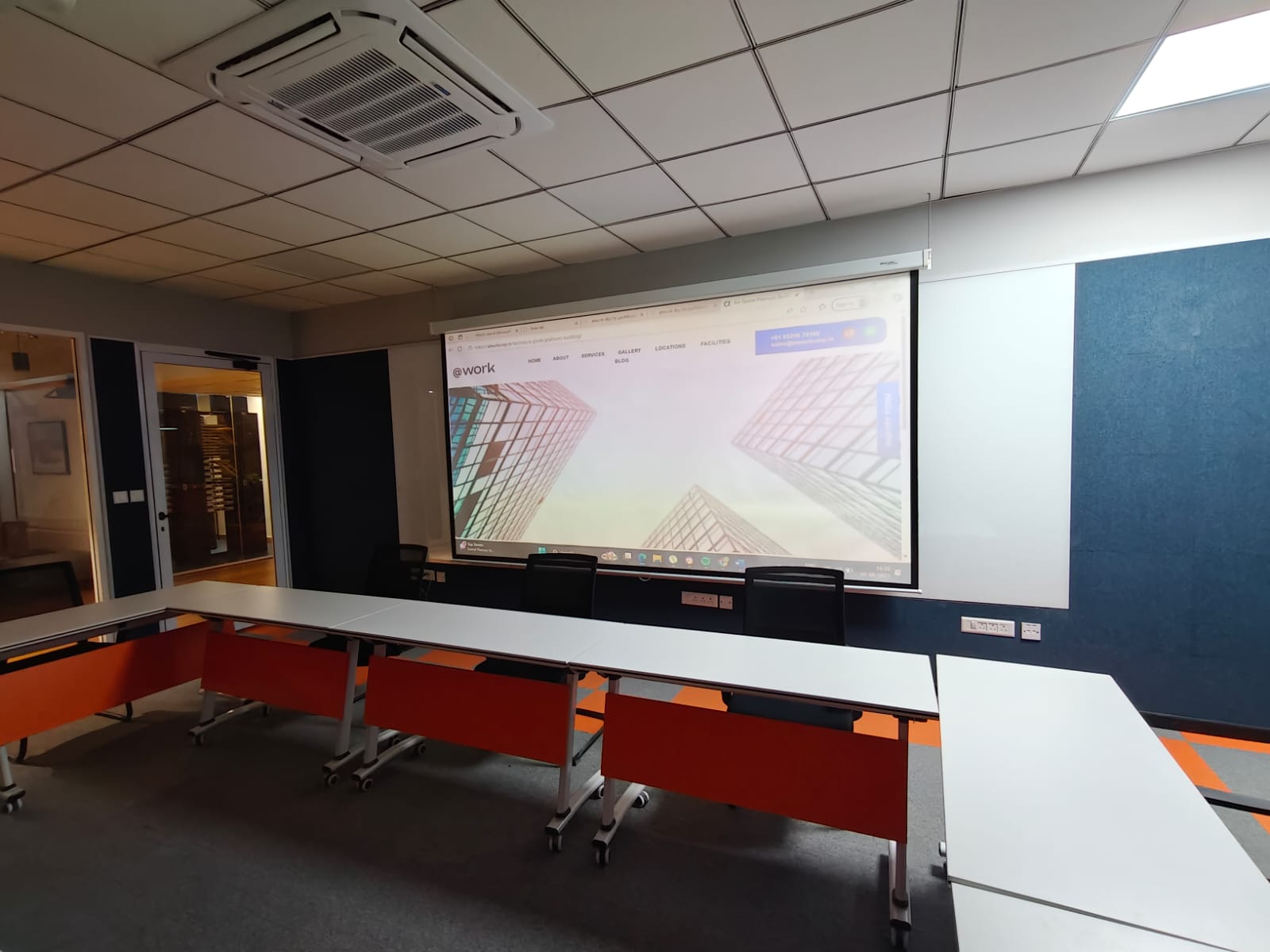@Work Premium Coworking