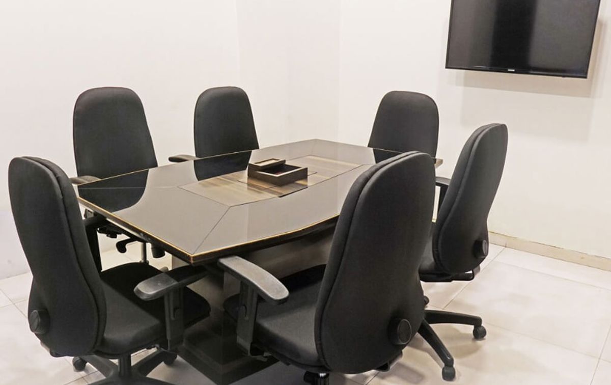 conference room 2.jpeg