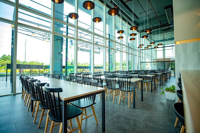 f8a530fa-58f8-4f3e-9dbf-aadb02b58598office space.jpg