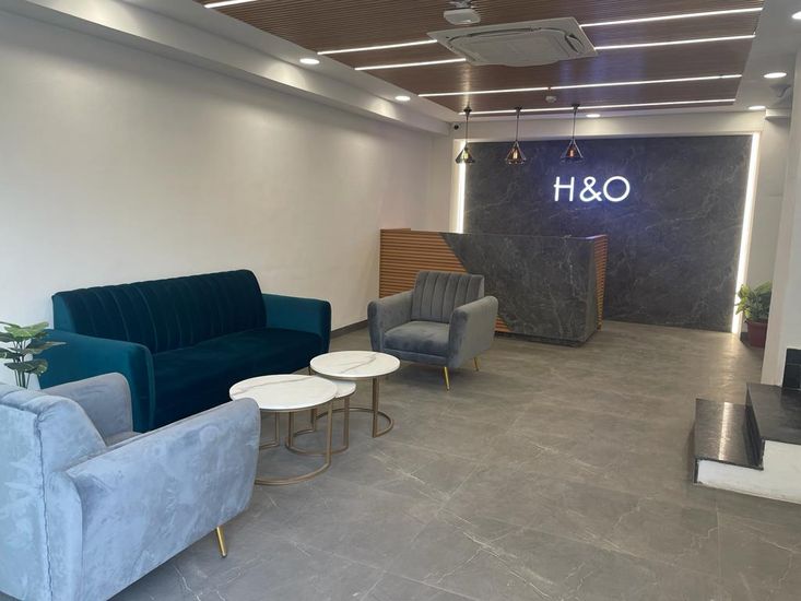 hub and oak okhla center reception.jpg